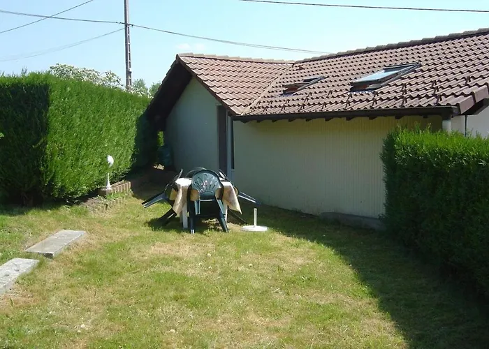 Au Petit Petonfaing Vila *